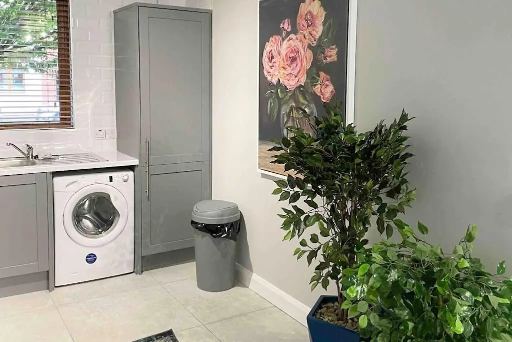 Close To Belfast City Centre.Modern Opened Planned United Kingdom