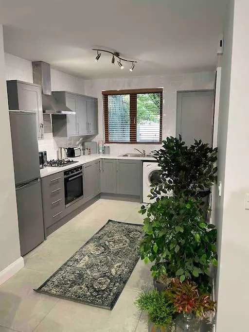 Villa Close To Belfast City Centre.Modern Opened Planned